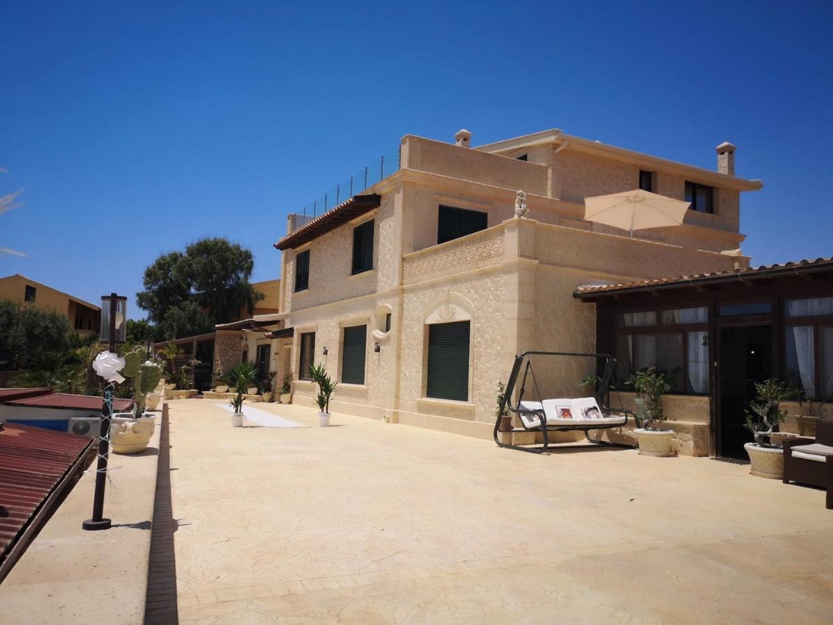 Lala Salama San Leone Exteriér fotografie