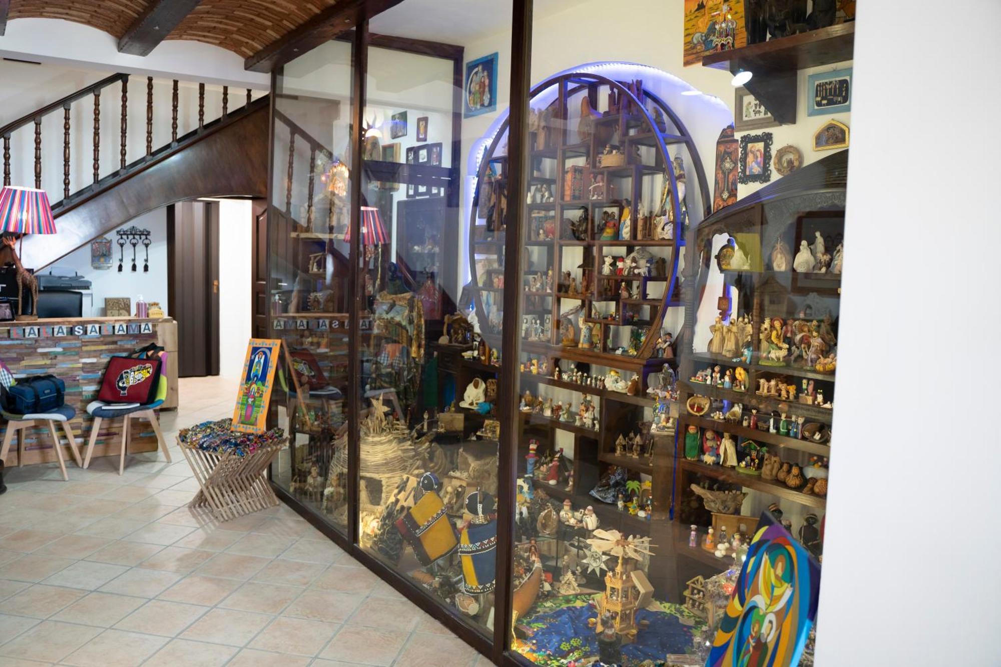 Lala Salama San Leone Exteriér fotografie