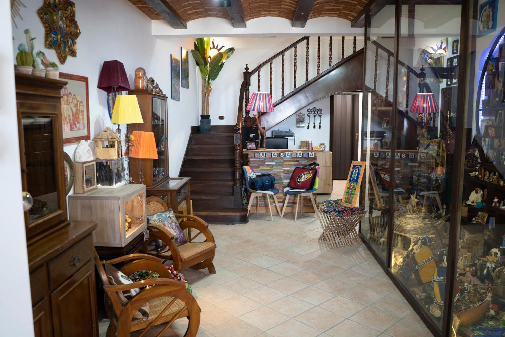 Lala Salama San Leone Exteriér fotografie
