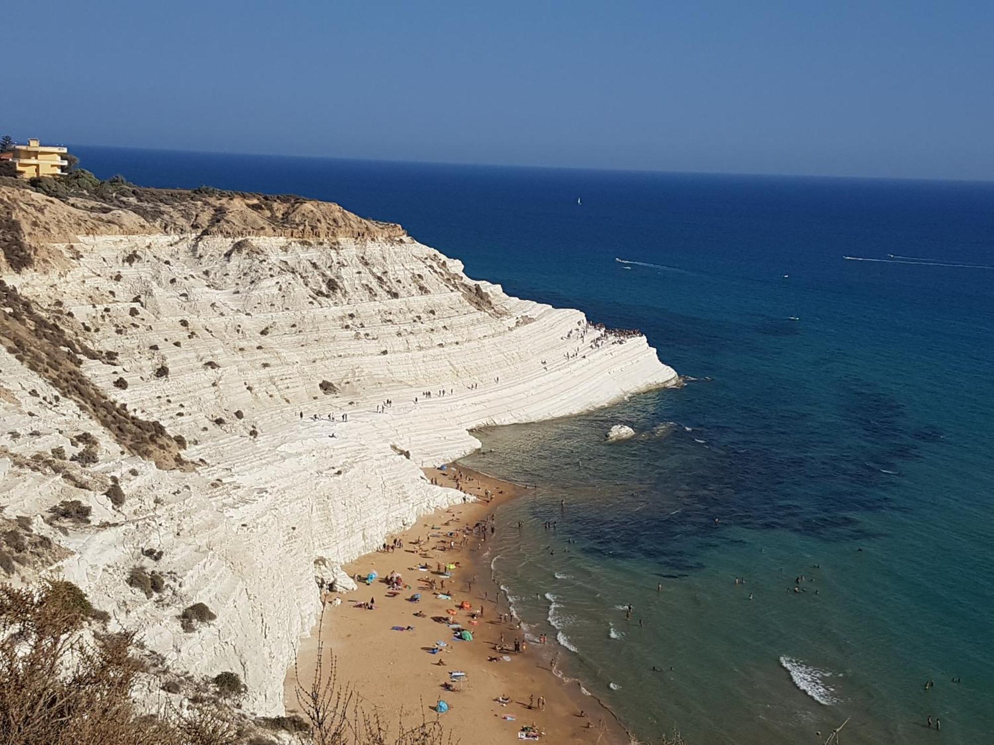 Lala Salama San Leone Exteriér fotografie